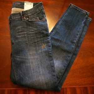 TONI | Star Crystaled Perfect Shape Slim Fit Jeans